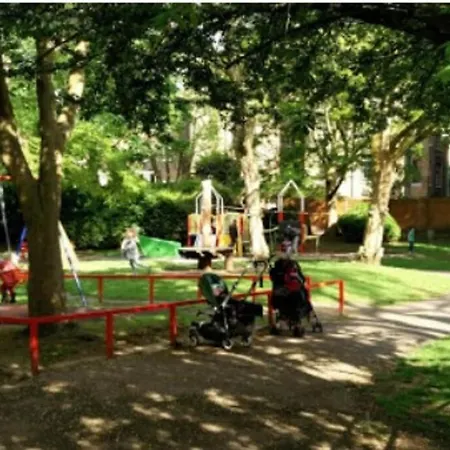 Functional Budget Stay With Wi-Fi And Laundry Facilities Near Tube Station London Exterior foto